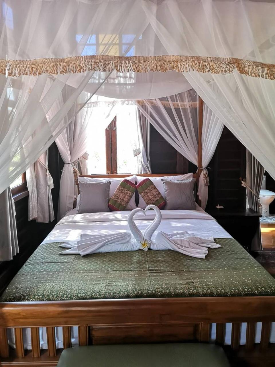Baan Sithepaban Guesthouse Phitsanulok Exterior foto