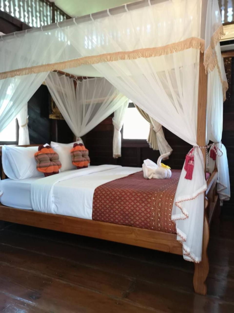 Baan Sithepaban Guesthouse Phitsanulok Exterior foto